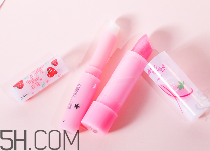 mistine草莓唇膏要不要卸妝？mistine草莓變色唇膏原理