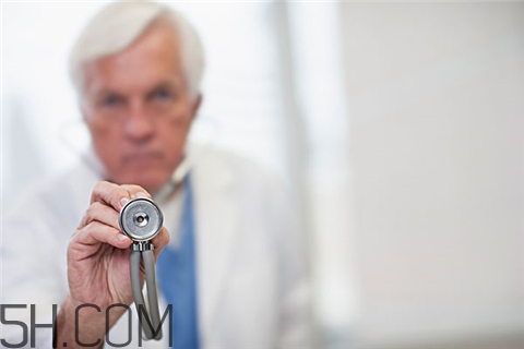 胃出血不治療會(huì)怎么樣？胃出血不去醫(yī)院可以嗎？