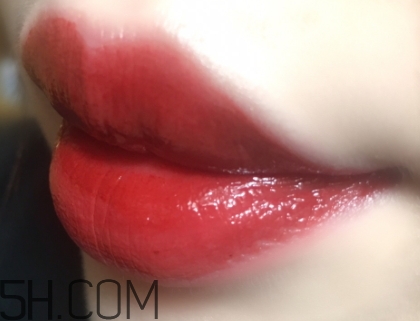 ysl黑管唇釉416適合黃皮嗎？ysl黑管鏡面唇釉416顯白嗎