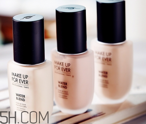 muf水粉霜和露華濃粉底液哪個(gè)好_評(píng)測(cè)對(duì)比 muf水粉霜和露華濃粉底液哪個(gè)好_評(píng)測(cè)對(duì)比