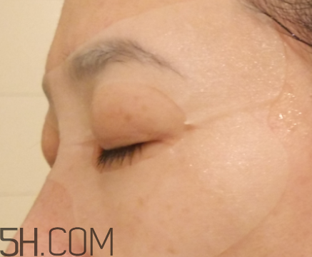 一葉子白茶眼膜怎么樣？一葉子白茶眼膜怎么用？