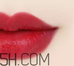 伊蒂之屋瓷光金管口紅怎么樣？愛麗小屋金管口紅好看嗎