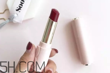 伊蒂之屋瓷光金管口紅怎么樣？愛麗小屋金管口紅好看嗎