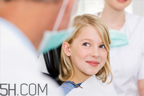 骨折吃鈣片有用嗎？骨折吃鈣片有副作用嗎？