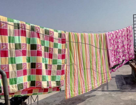 為什么曬過被子有一股味道？曬完被子千萬別拍是怎么回事？