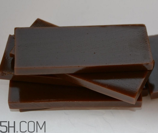 東阿阿膠是什么做的？東阿阿膠和福牌阿膠的區(qū)別