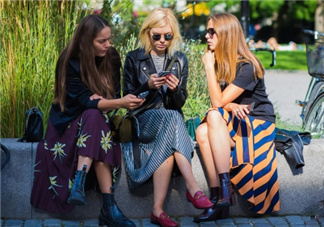 樂福鞋不跟腳怎么辦？樂福鞋老掉跟怎么辦？