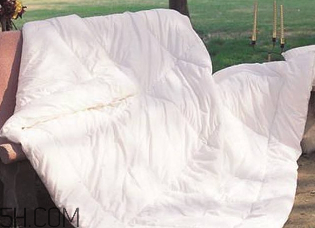 曬被子會上火嗎？被子會曬壞嗎