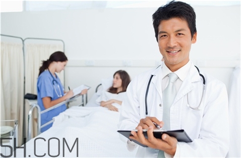 骨折對(duì)位線好會(huì)移位嗎？骨折對(duì)人一生影響大嗎？