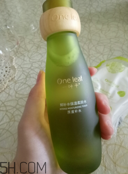 一葉子鮮補(bǔ)水柔膚水怎么樣？一葉子鮮補(bǔ)水柔膚水好用嗎？