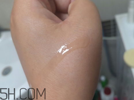 一葉子鮮補(bǔ)水柔膚水怎么樣？一葉子鮮補(bǔ)水柔膚水好用嗎？