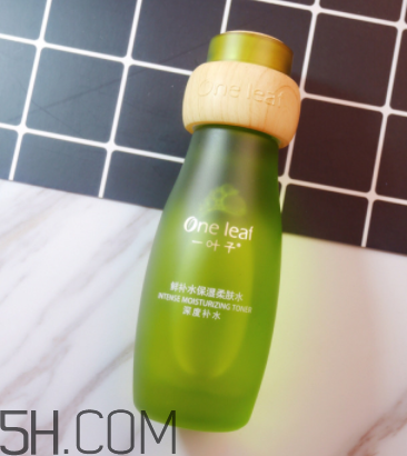 一葉子鮮補(bǔ)水柔膚水怎么樣？一葉子鮮補(bǔ)水柔膚水好用嗎？