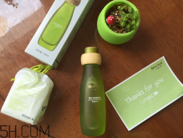 一葉子鮮補(bǔ)水柔膚水怎么樣？一葉子鮮補(bǔ)水柔膚水好用嗎？