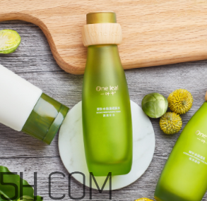 一葉子鮮補(bǔ)水柔膚水怎么樣？一葉子鮮補(bǔ)水柔膚水好用嗎？