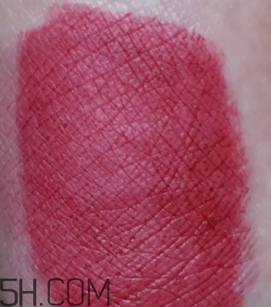 阿瑪尼紅管201多少錢？阿瑪尼紅管201停產(chǎn)了嗎？