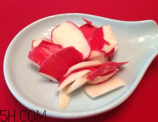 蘿卜皮和蘿卜肉哪個(gè)比較有營(yíng)養(yǎng)？醬泡蘿卜皮要加白糖嗎