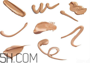 秋冬適合氣墊還是粉底？用氣墊bb霜前用什么？