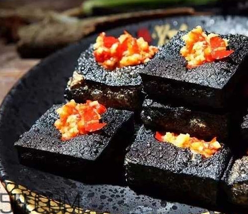 炸臭豆腐的汁怎么調(diào)？正宗臭豆腐制作方法