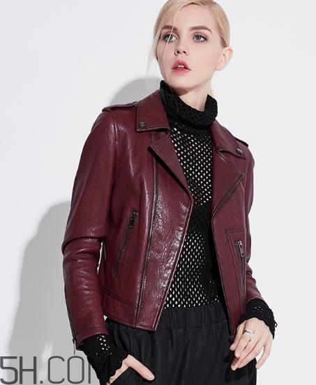 羊皮皮衣皺了怎么辦？羊皮衣服可以熨燙嗎？