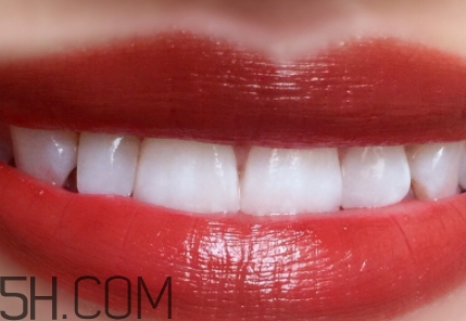 迪奧740和紀(jì)梵希禁忌之吻n11像嗎？迪奧740和紀(jì)梵希n11對(duì)比