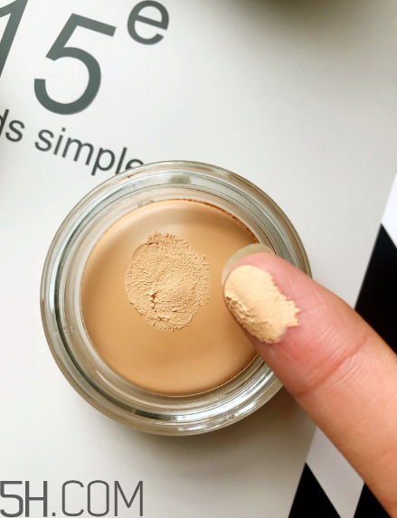 essence慕斯粉底霜好用嗎？essence慕斯粉底霜多少錢？