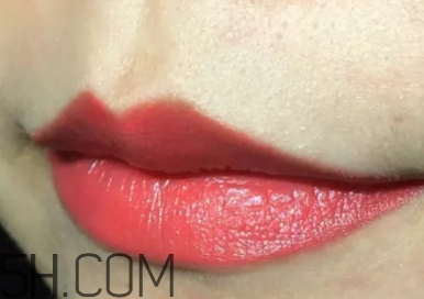 迪奧888和紀(jì)梵希304一樣嗎？迪奧888和紀(jì)梵希304試色對(duì)比