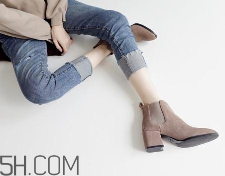 磨砂鞋子可以用水洗嗎？磨砂皮鞋用水洗會(huì)怎樣？