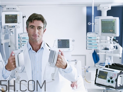 骨折多久可以走路？骨折多長(zhǎng)時(shí)間可以下床活動(dòng)？