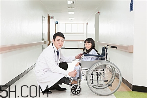 骨折用什么藥恢復快？骨折用什么中藥敷效果最好？