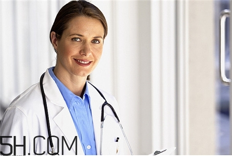 骨折用紅外線烤燈嗎？骨折做什么手術(shù)？