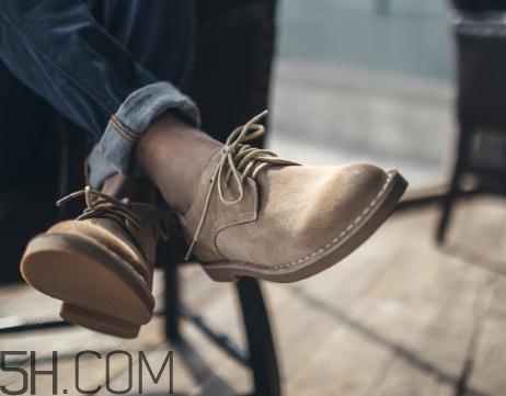 反絨皮鞋怎么清洗？反絨皮鞋可以用水洗嗎？