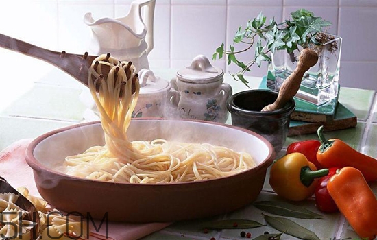 為什么冬天會(huì)發(fā)胖？如何安全有效地減肥？