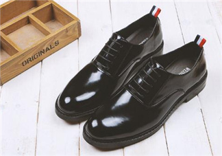 漆皮鞋不亮了怎么辦？漆皮鞋怎么擦亮？