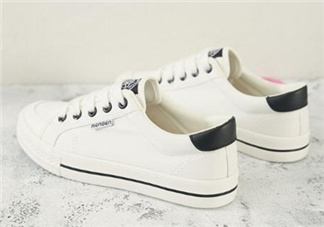 板鞋要買大一碼嗎？板鞋會越穿越大嗎？