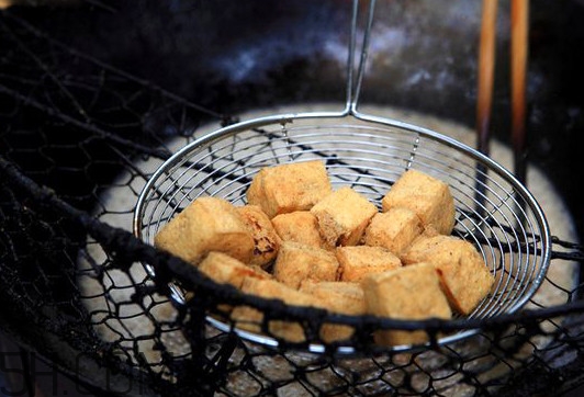 臭豆腐是怎樣變臭的？哪里的臭豆腐最出名