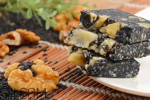 阿膠固元膏男人能吃嗎？阿膠固元膏一天吃多少