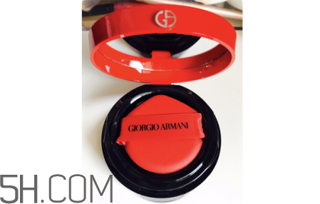 圣羅蘭氣墊和阿瑪尼氣墊哪個好用 圣羅蘭氣墊和阿瑪尼氣墊哪個好用