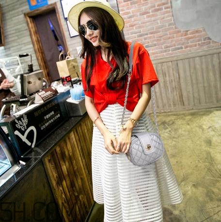 羊皮包和牛皮包哪個(gè)好？牛皮包包好還是羊皮包好？