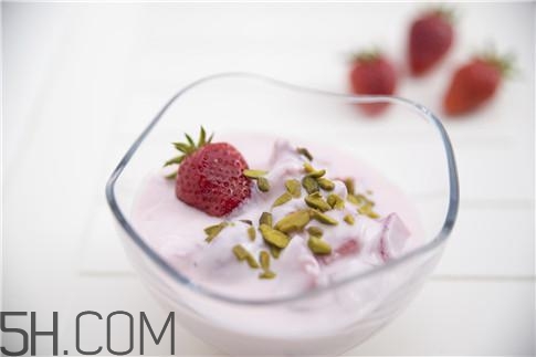 什么樣的人比較適合喝酸奶？酸奶喝多了會上火嗎？