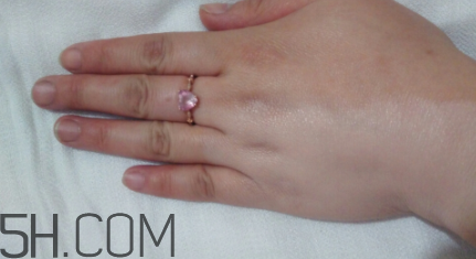 韓后氣墊cc霜怎么樣_有熒光劑嗎 韓后氣墊cc霜怎么樣_有熒光劑嗎