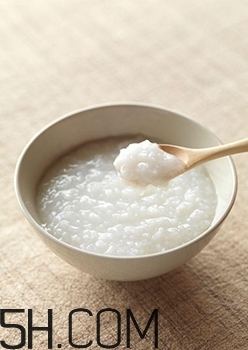 冬季老年人如何養(yǎng)生？老年人養(yǎng)生的注意事項(xiàng)是什么？