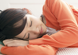 女人說(shuō)睡覺(jué)了什么意思？女人說(shuō)睡覺(jué)了怎么回復(fù)