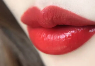 阿瑪尼408多少錢？阿瑪尼限量簽名紅管408專柜價格