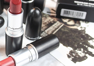 mac小辣椒和迪奧999一樣嗎？mac chili和dior999試色對(duì)比