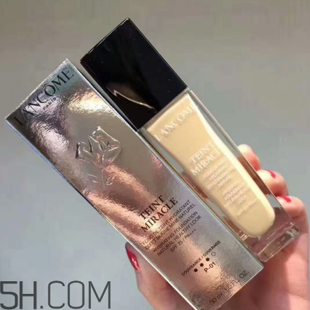 阿瑪尼粉底液和蘭蔻粉底液對比 蘭蔻薄紗黑蓋粉底液好用嗎 阿瑪尼粉底液和蘭蔻粉底液對比 蘭蔻薄紗黑蓋粉底液好用嗎