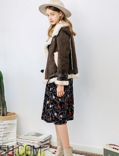 羊羔絨是什么面料？羊羔絨和海貍絨哪個好？