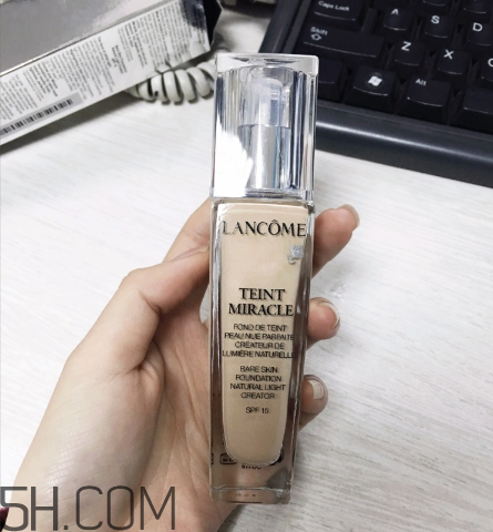 阿瑪尼粉底液和蘭蔻粉底液對比 蘭蔻薄紗黑蓋粉底液好用嗎 阿瑪尼粉底液和蘭蔻粉底液對比 蘭蔻薄紗黑蓋粉底液好用嗎