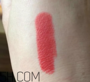 mac小辣椒好看嗎？mac小辣椒試色