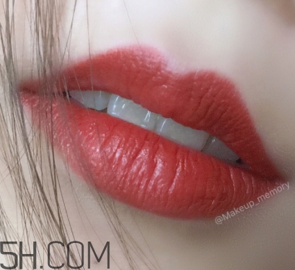 mac小辣椒適合黃皮嗎？mac小辣椒口紅顯白嗎？