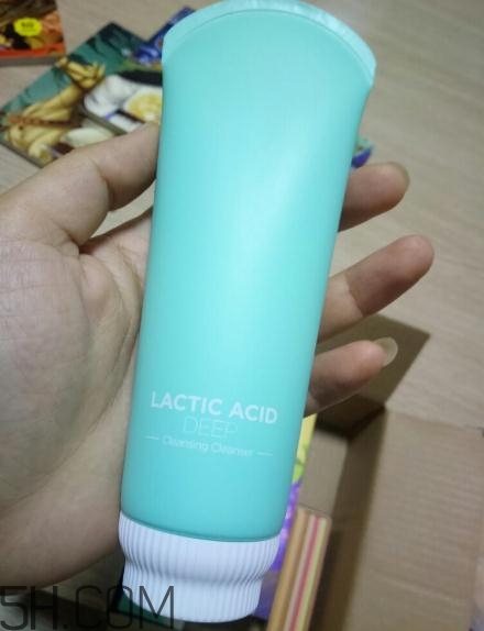 春紀(jì)洗面奶好用嗎？春紀(jì)潔面乳評(píng)測(cè)